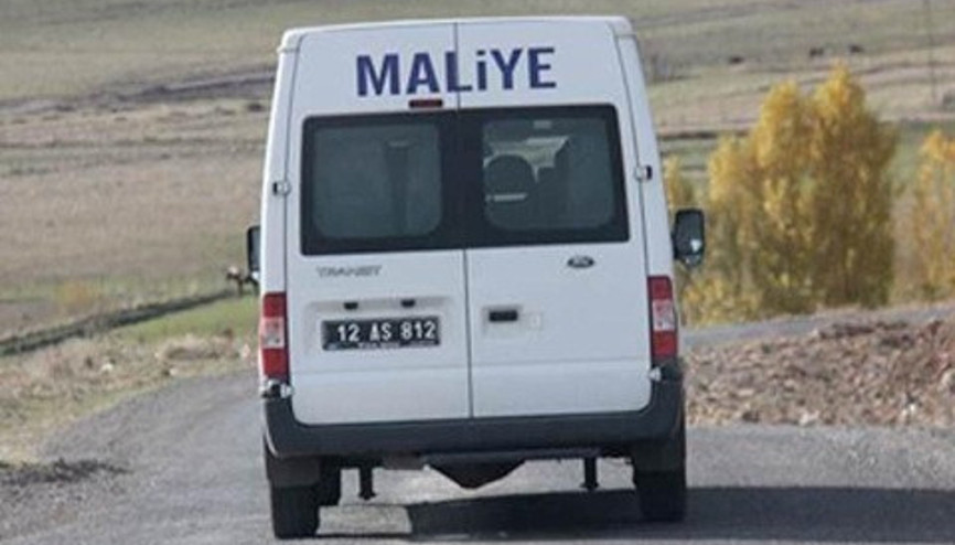 Maliyeciler göktaşı yağan köyü bastı