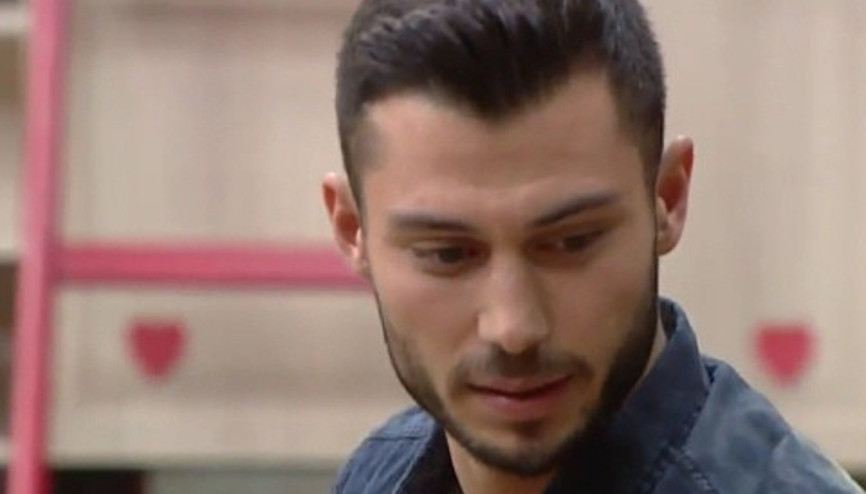 Ayçanın eski nişanlısının mesajına, Emrenin tepkisi