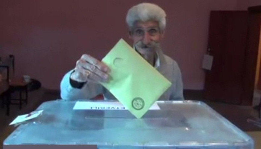 Yolveren köyünde sadece iki kişi oy kullandı