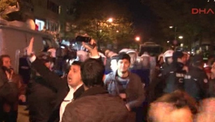 Kanaltürk önünde basın mensuplarına polis müdahalesi