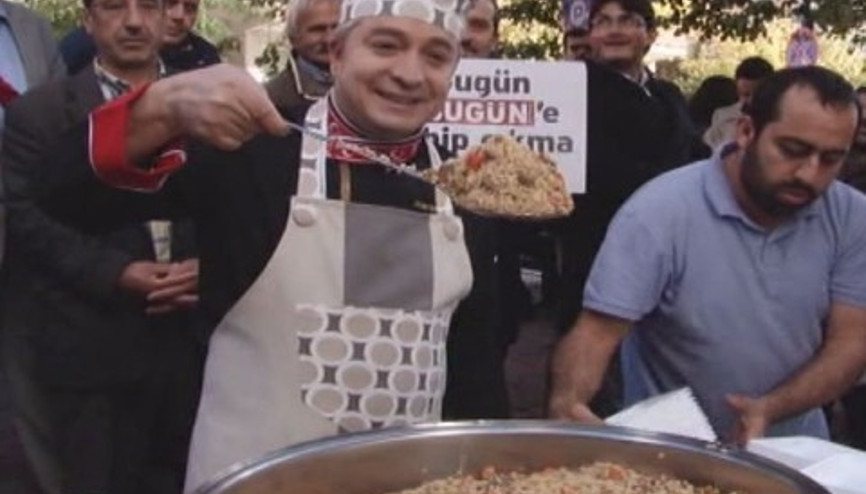 Bugün TV’ye Oktay Usta’dan pilavlı destek Bugün TV’ye Oktay Usta’dan pilavlı destek