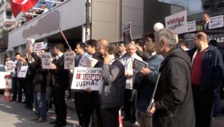 KanalTürk binası önünde eylem