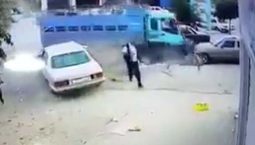 Kamyon insanların arasına daldı