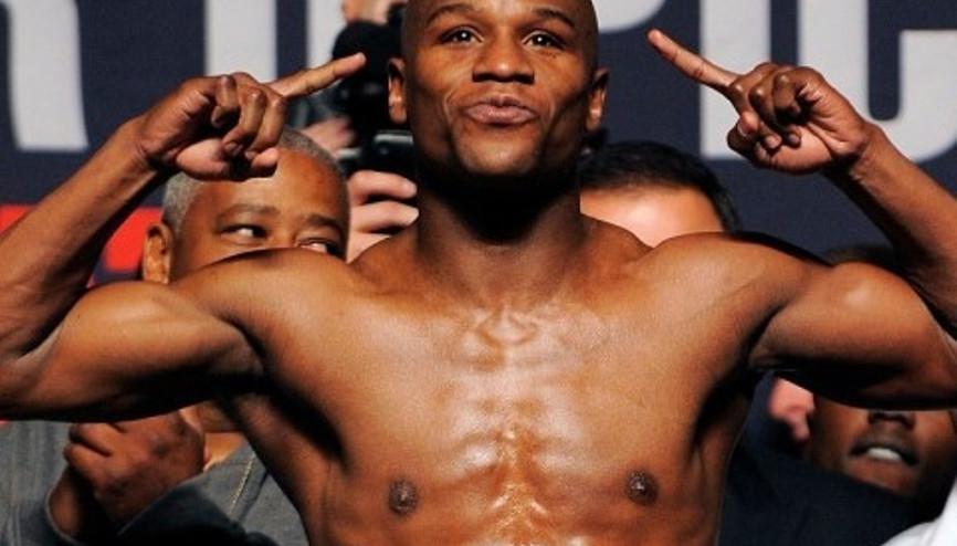 Floyd Mayweatherın 4 lüks otomobili yandı