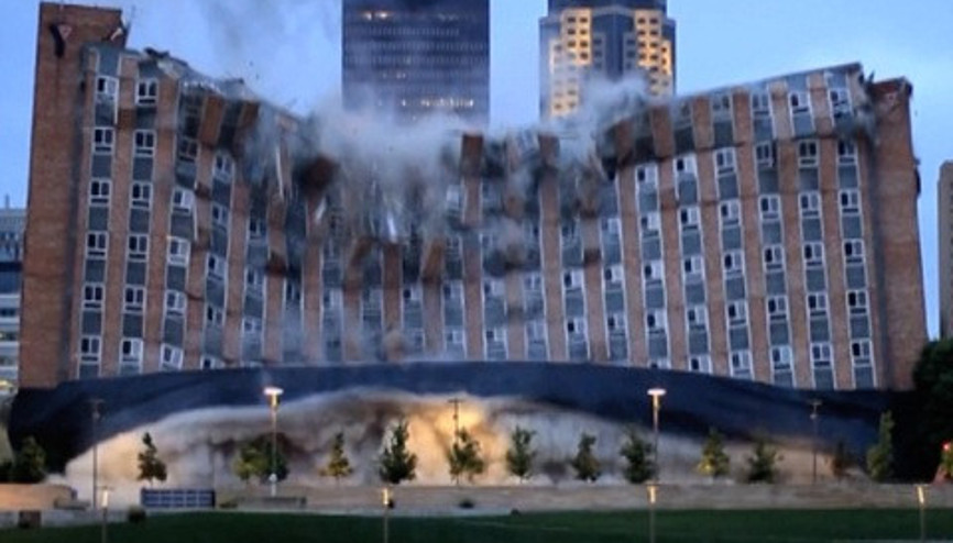 ABDde bina yıkımını görsel şölene çevirdiler