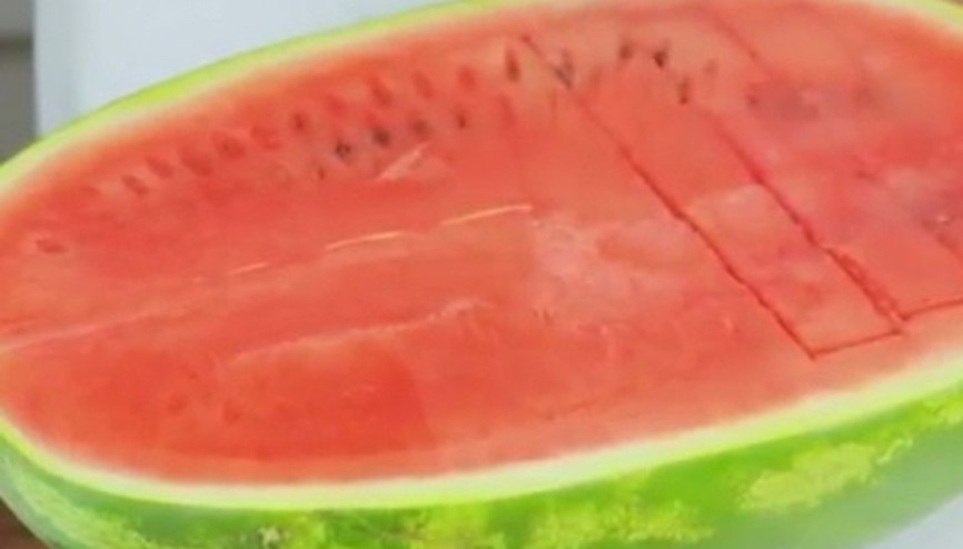 Karpuz dilimlemek hiç bu kadar kolay olmadı