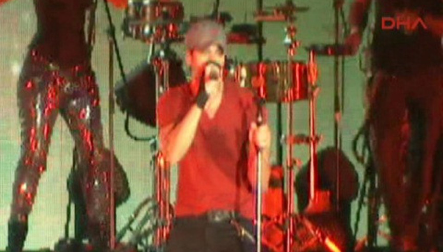 Enrique Iglesias İstanbullu müzik severlerle buluştu Enrique Iglesias İstanbullu müzik severlerle buluştu
