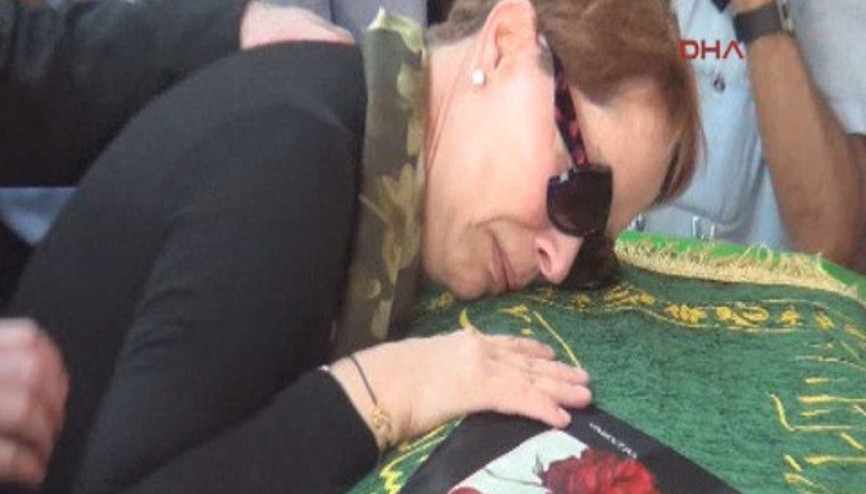 Gülay Kanatlı defnedildi Gülay Kanatlı defnedildi