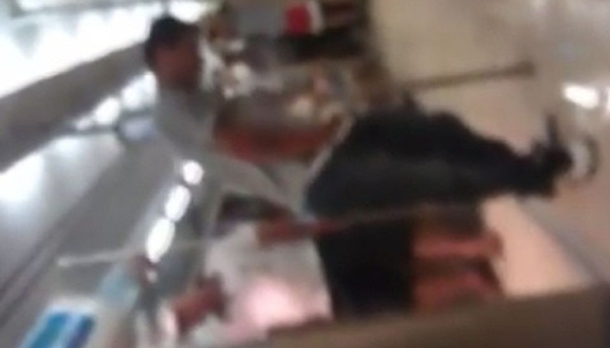 Bir tuvalet skandalı da İzmir metrosunda