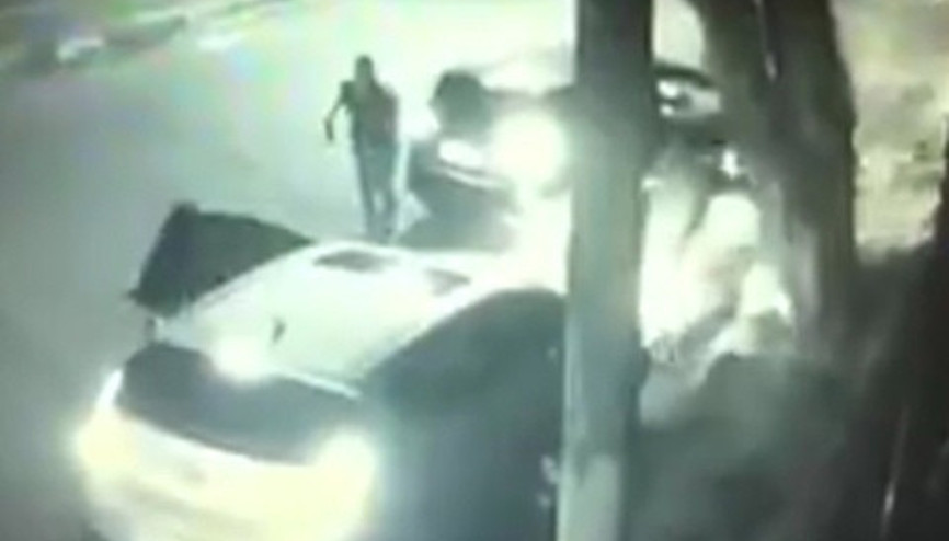 Hırsızlar polis ve eşini gasp etmek isteyince...