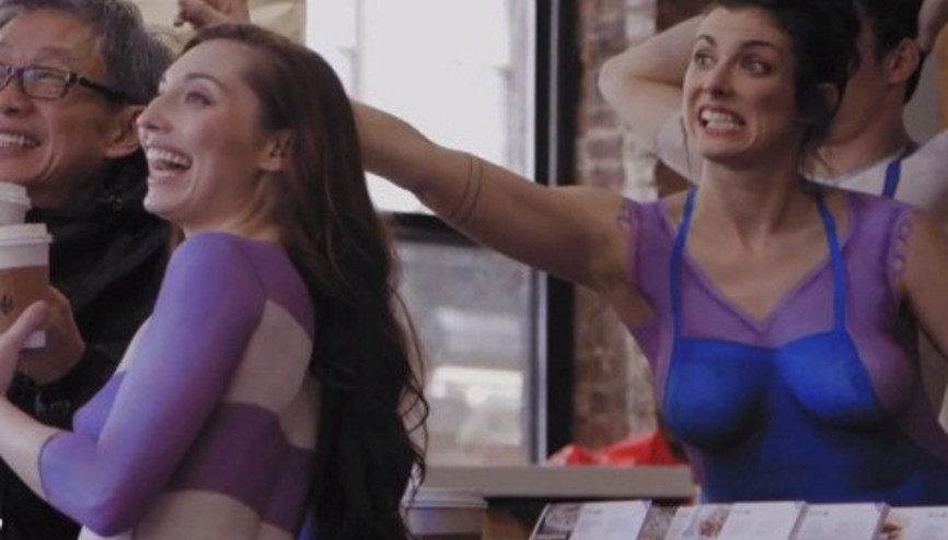 Bu kafede herkes çıplak