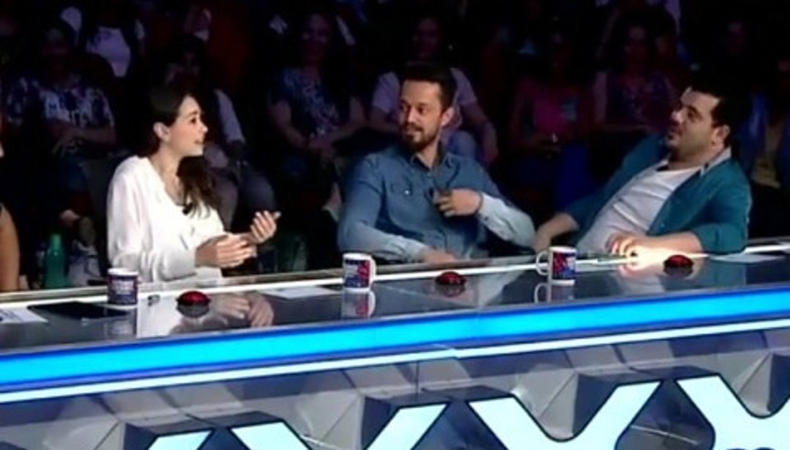 Murat Boz ve Eser Yenerler arasındaki muhabbet Özgü Namalı gerdi