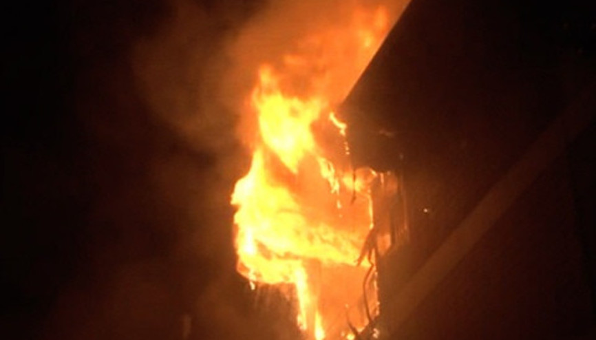 Çocuk hastanesi karşısında korkutan yangın Çocuk hastanesi karşısında korkutan yangın