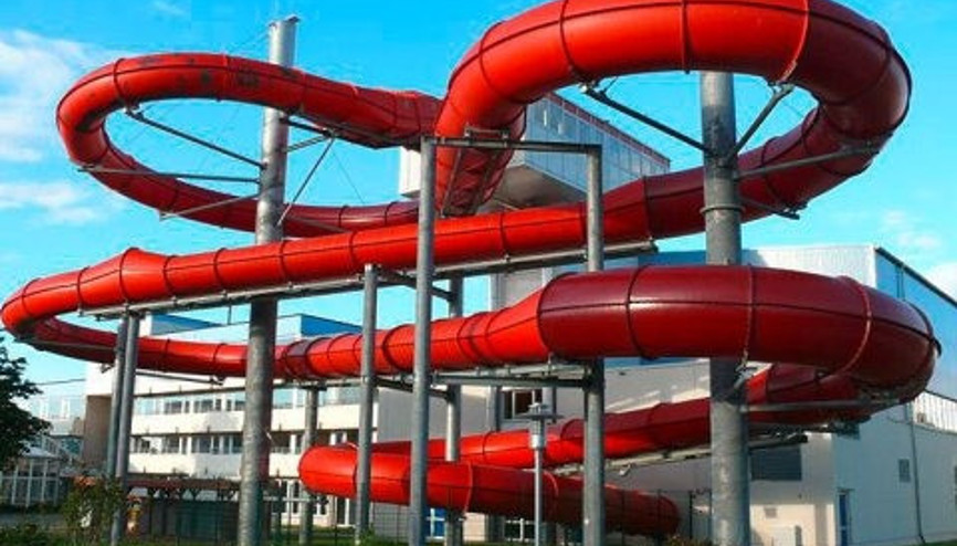 Su kaydırağının kapağı kapalı unutulunca...