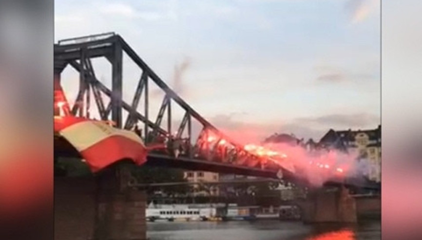 Frankfurt’ta şampiyonluk sevinci