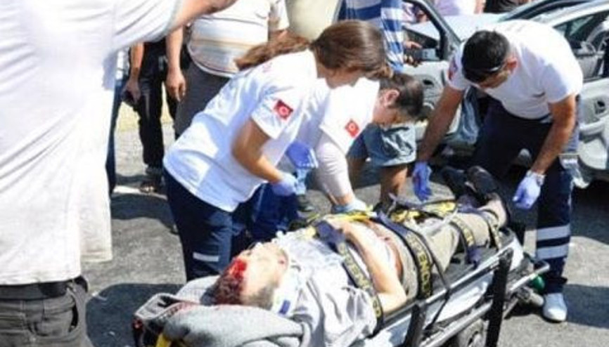 Ak Partili vekil adayı kazada yaralandı