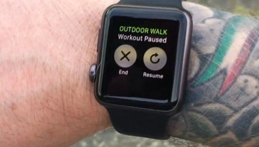 Apple Watch dövmeli bilekte çalışmıyor