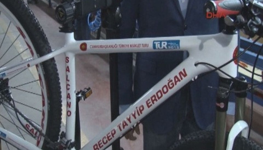 Salcano, Cumhurbaşkanı Recep Tayyip Erdoğana özel bisiklet yaptı