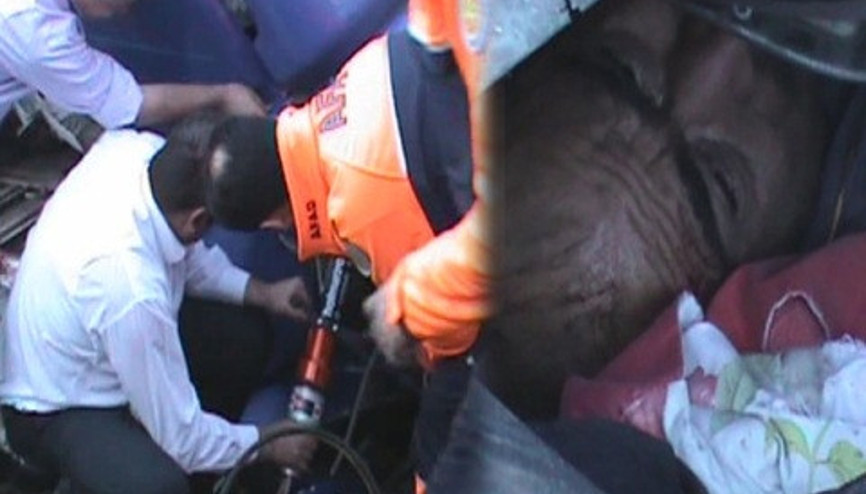 Kazada sıkışan tır sürücüsüne kaymakam desteği