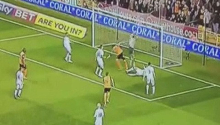 Kaleci Lee Grant kendi kalesine gol attı