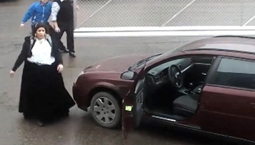 Finlandiyada otomobili göz göre göre çaldırdılar Finlandiyada otomobili göz göre göre çaldırdılar