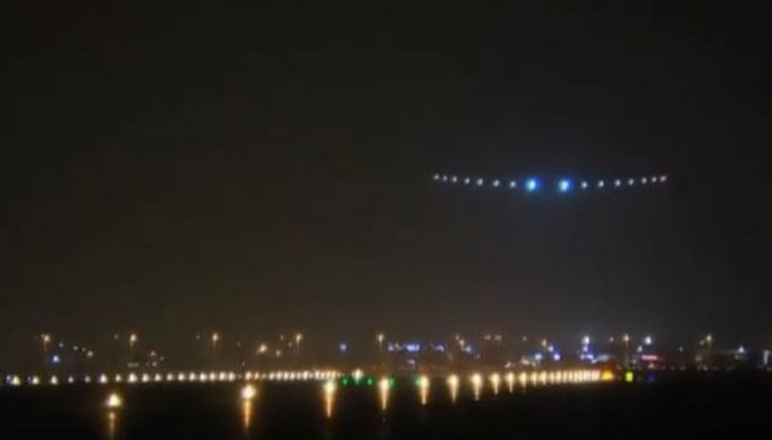 Solar Impulse 2nin iniş anı