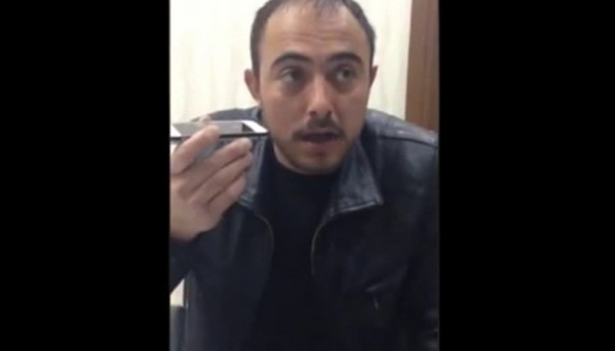 Müşteri hizmetlerinin aramalarından sıkılıp onları işleten adam