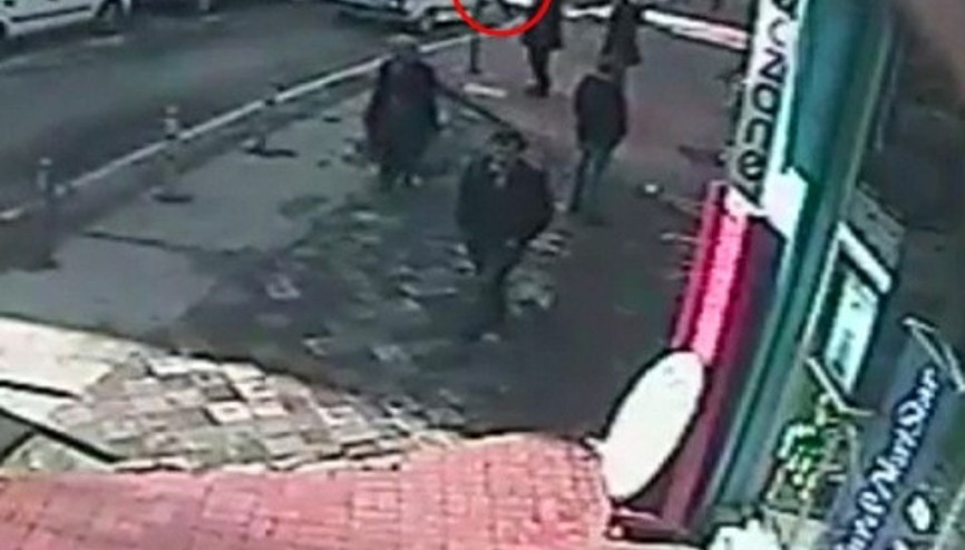 Çocuğa çarpma anı kamerada