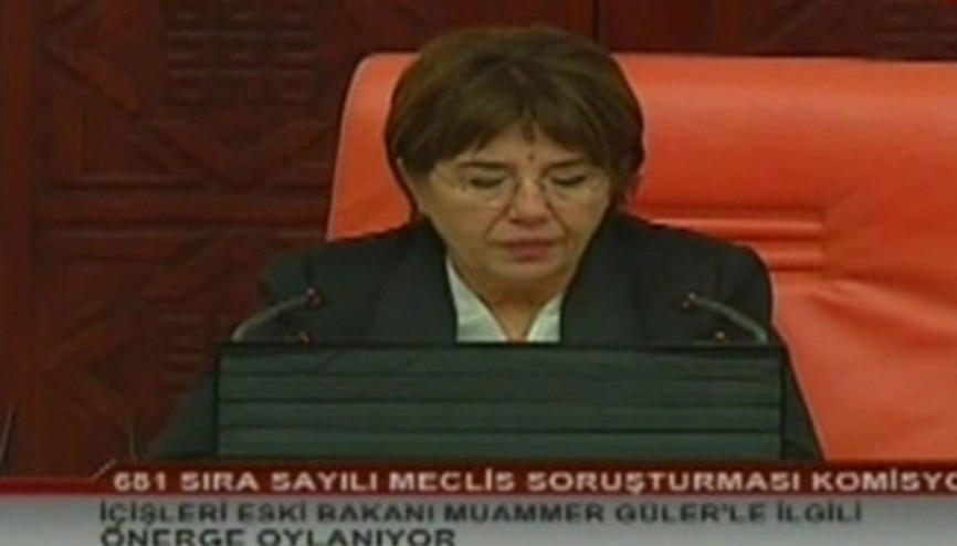 Muammer Gülerin yüce divan önergesine ret
