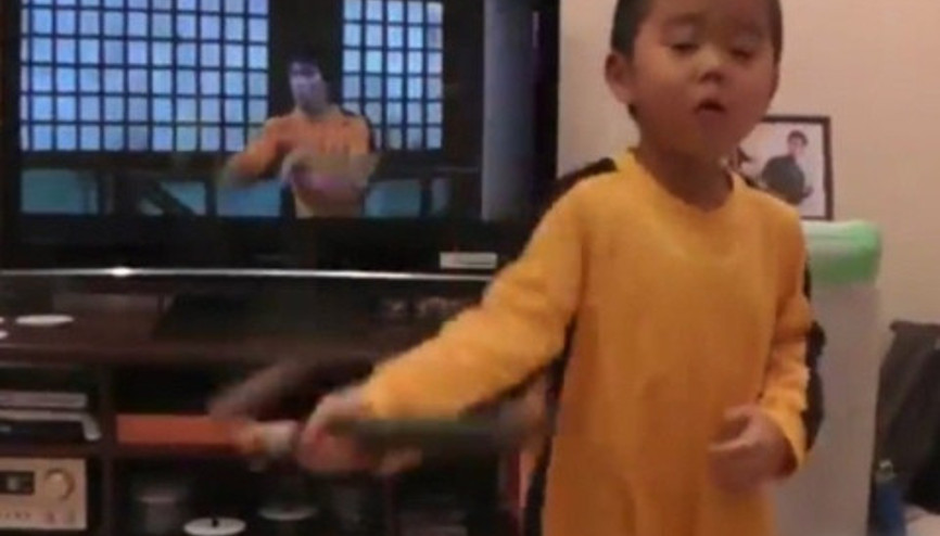 Küçük Bruce Lee internette fenomen oldu