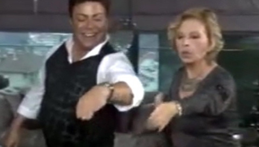 Fatih Ürek ve Nazlı Ilıcak’tan yılan dansı