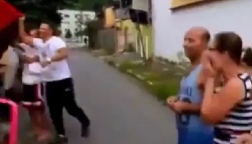 Melodan babasını ağlatan hediye
