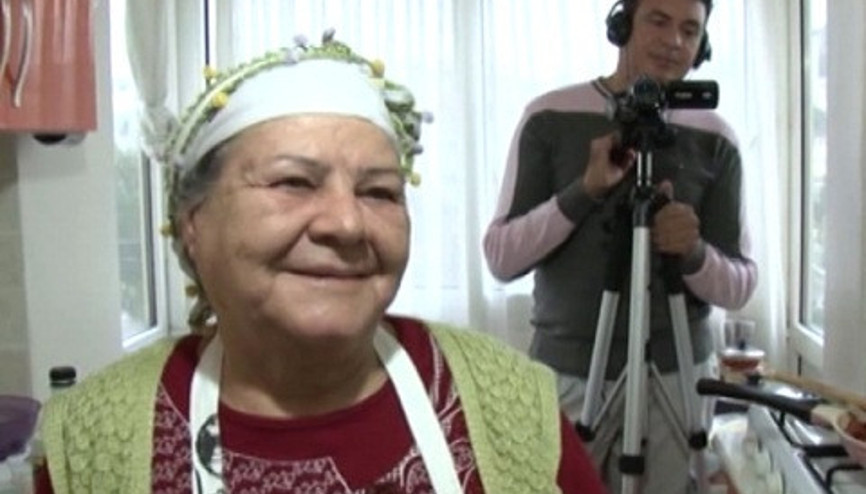 Sanal alemin son fenomeni 73 yaşındaki Saniye Anne