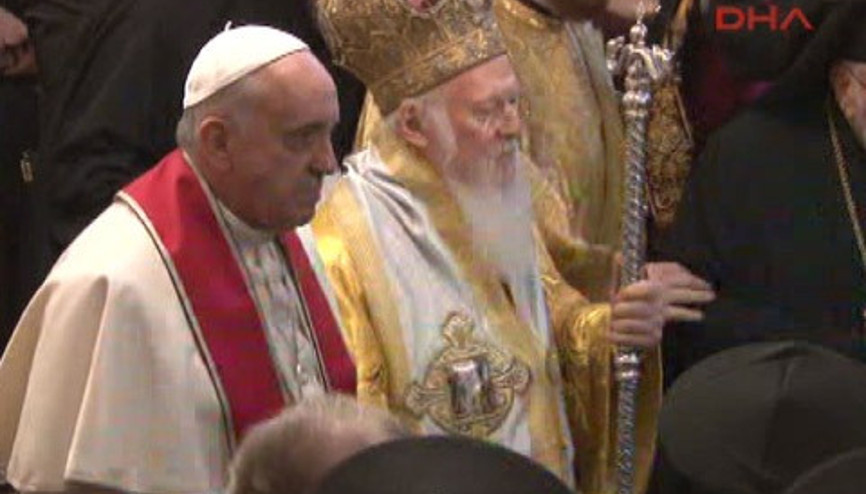 Papa Francesco Fener Rum Patrikhanesinde ayine katıldı