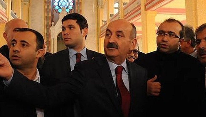 Mehmet Müezzinoğlu Edirnede tartışılan Sinagogu gezdi