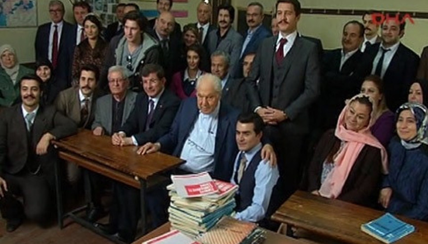 Başbakan dizi setini ziyaret etti