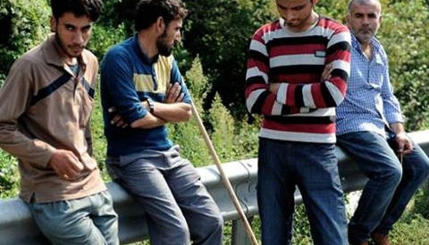Şehirlerarası yolcu otobüsün bagajından 3 mülteci çıktı
