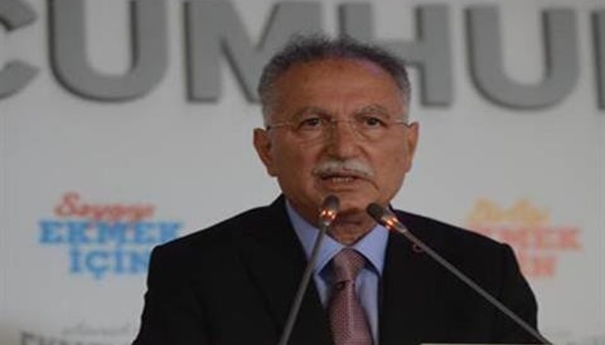 İhsanoğlu  Ortada şişman kediler var