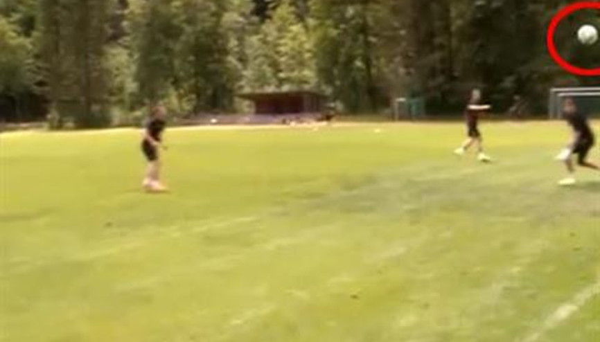 İngilteredeki antremanda Conor Grantdan inanılmaz gol