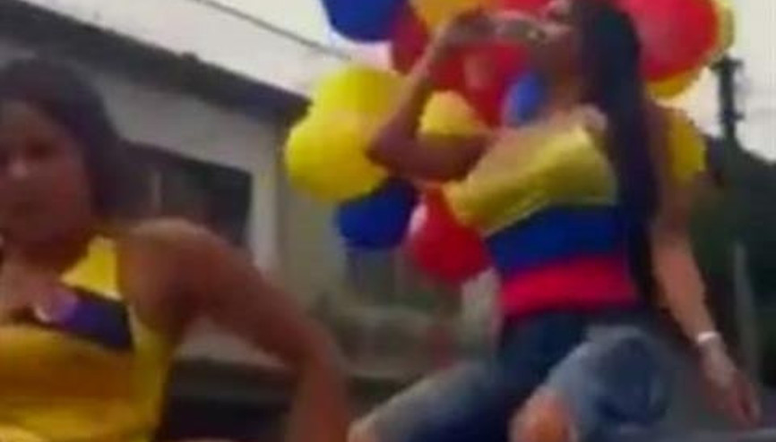 Kolombiya kazandı kadın taraftarlar soyundu