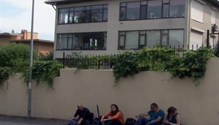 Gazetecilerin Ekmeleddin İhsanoğlu nöbeti