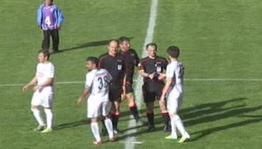 Sahalarda az rastlanan centilmenlik örneği Sahalarda az rastlanan centilmenlik örneği