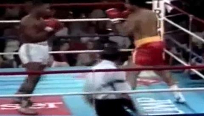 Mike Tyson Street Fighter oyununun efektleriyle..