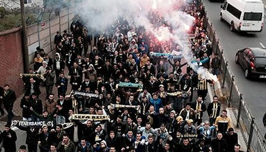 FENERBAHÇELİLER TFFYE YÜRÜDÜ TFF BİNASINDA BÜYÜK PANİK