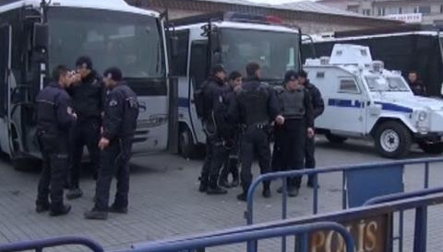 TAKSİM GEZİ PARKI KAPATILDI