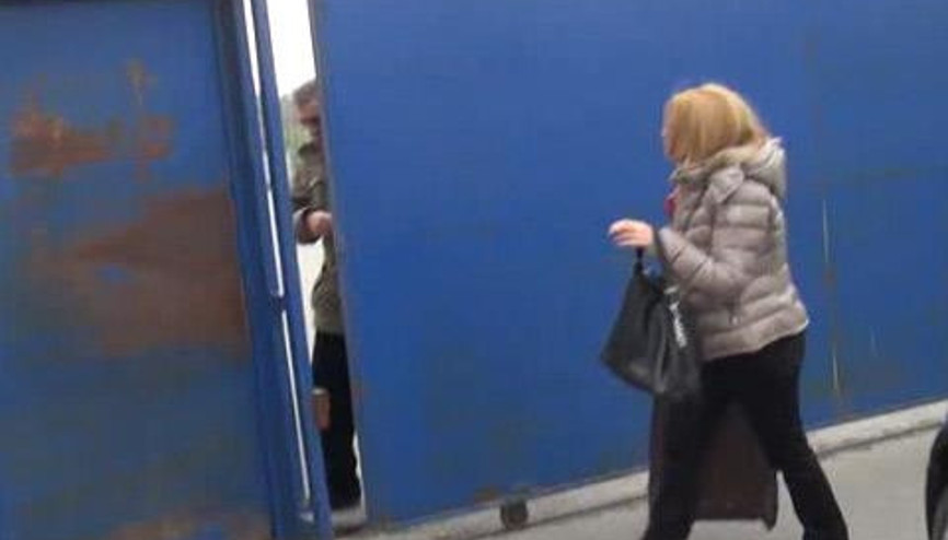 ANNELER ÇOCUKLARININ YATTIĞI METRİSTE ANNELER ÇOCUKLARININ YATTIĞI METRİSTE