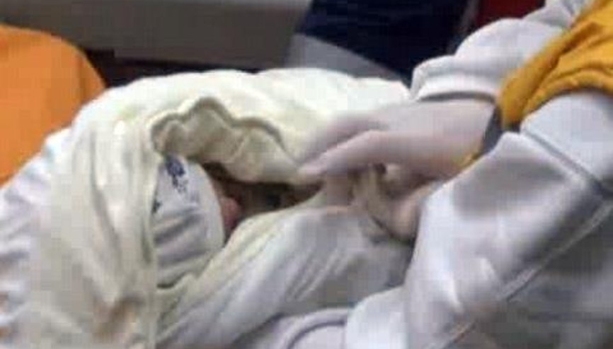 VİCDANSIZ ANNE YAKALANDI
