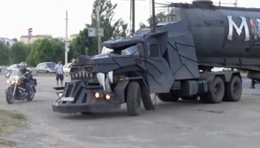 GÖRENLERİ HAYRETLER İÇİNDE BIRAKAN ARAÇ
