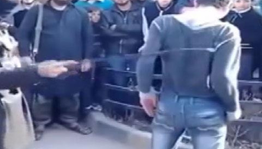 SURİYE BU HALE GELDİ ZİNA YAPAN GENÇ BÖYLE KIRBAÇLANDI