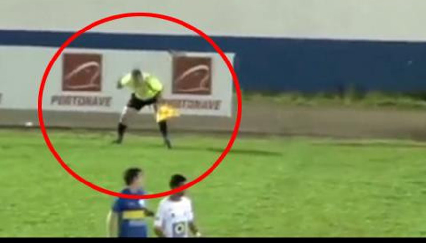 MAÇ SIRASINDA YAN HAKEME KUŞ MUSALLAT OLDU